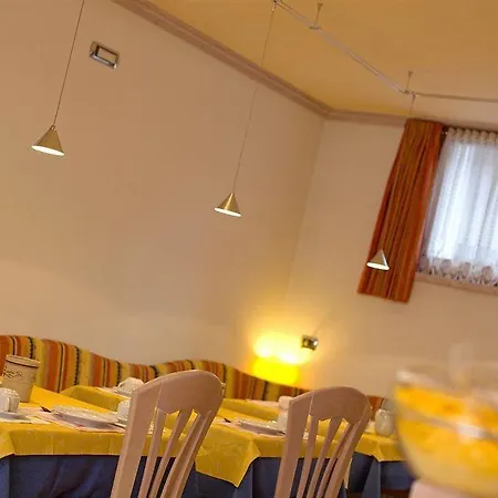 Szálloda Garni Oasi 3*