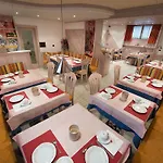 Hotell Garni Oasi 3*