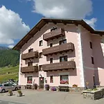 Garni Oasi Hotell 3*