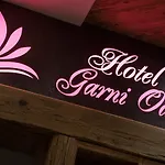 Garni Oasi Hotell 3*