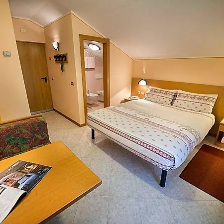 Hotel Garni Oasi 3*
